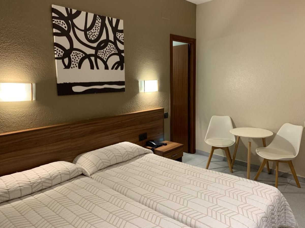 Pension Iznajar Barcelona Exterior foto