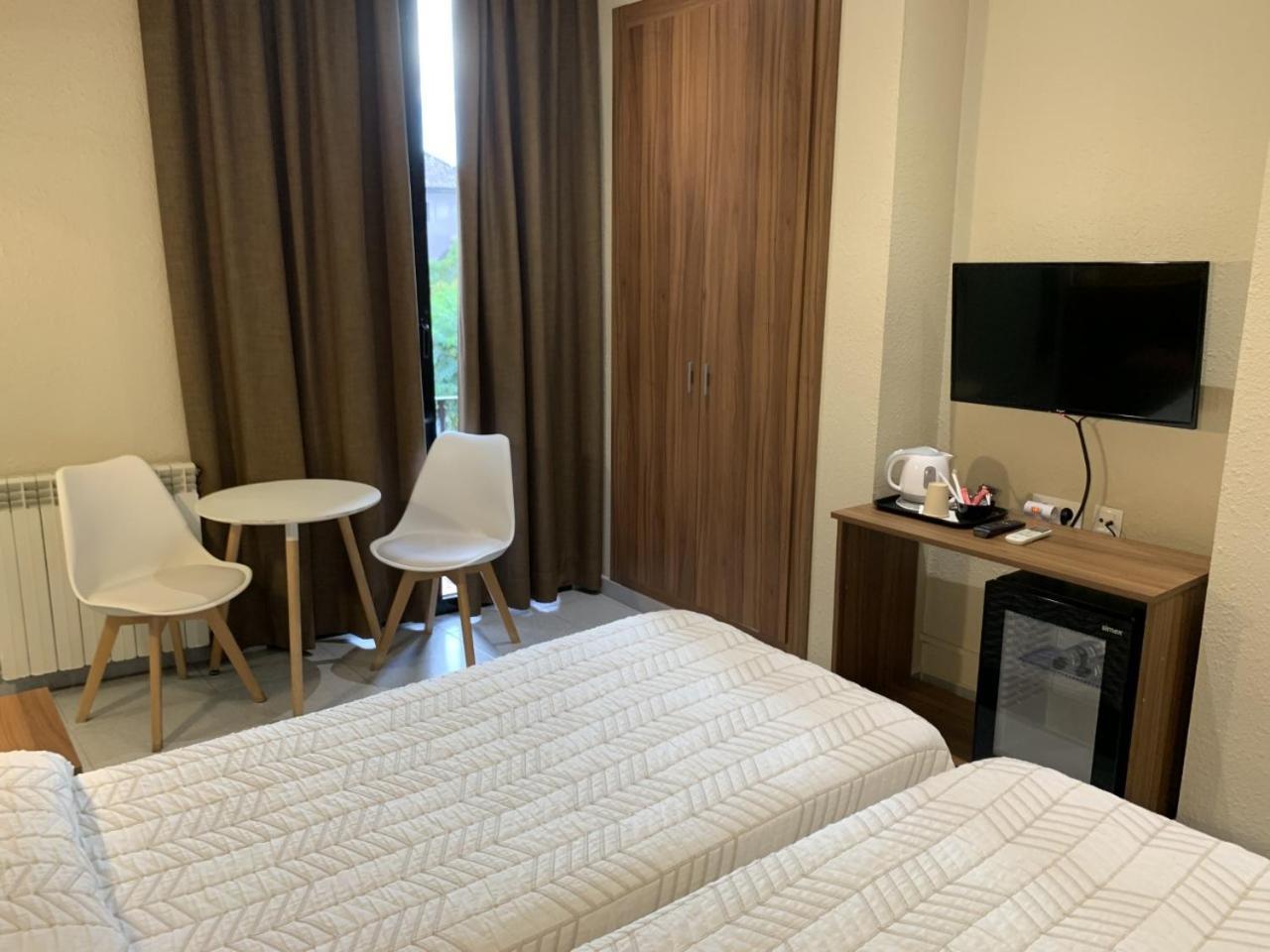 Pension Iznajar Barcelona Exterior foto