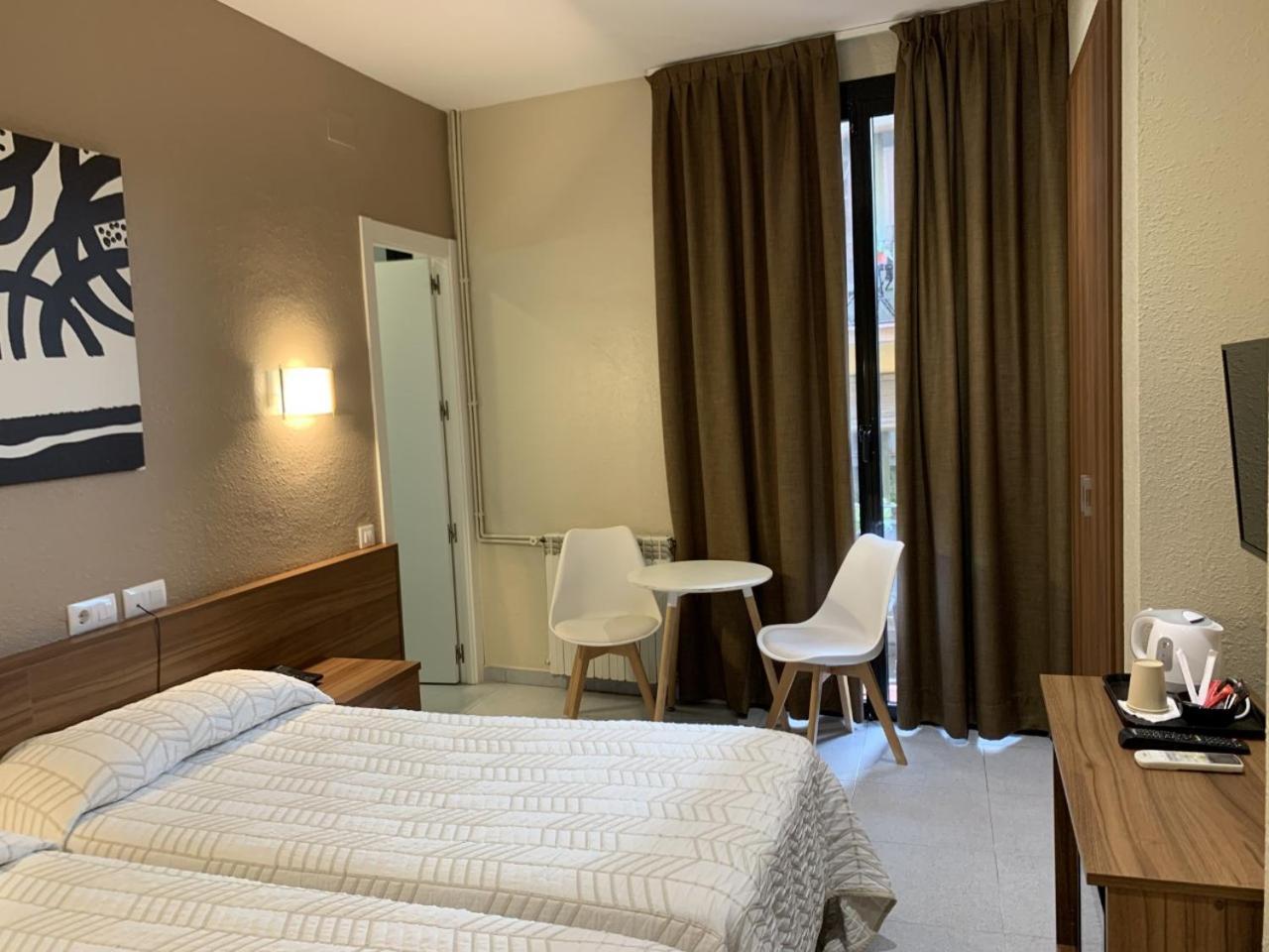 Pension Iznajar Barcelona Exterior foto
