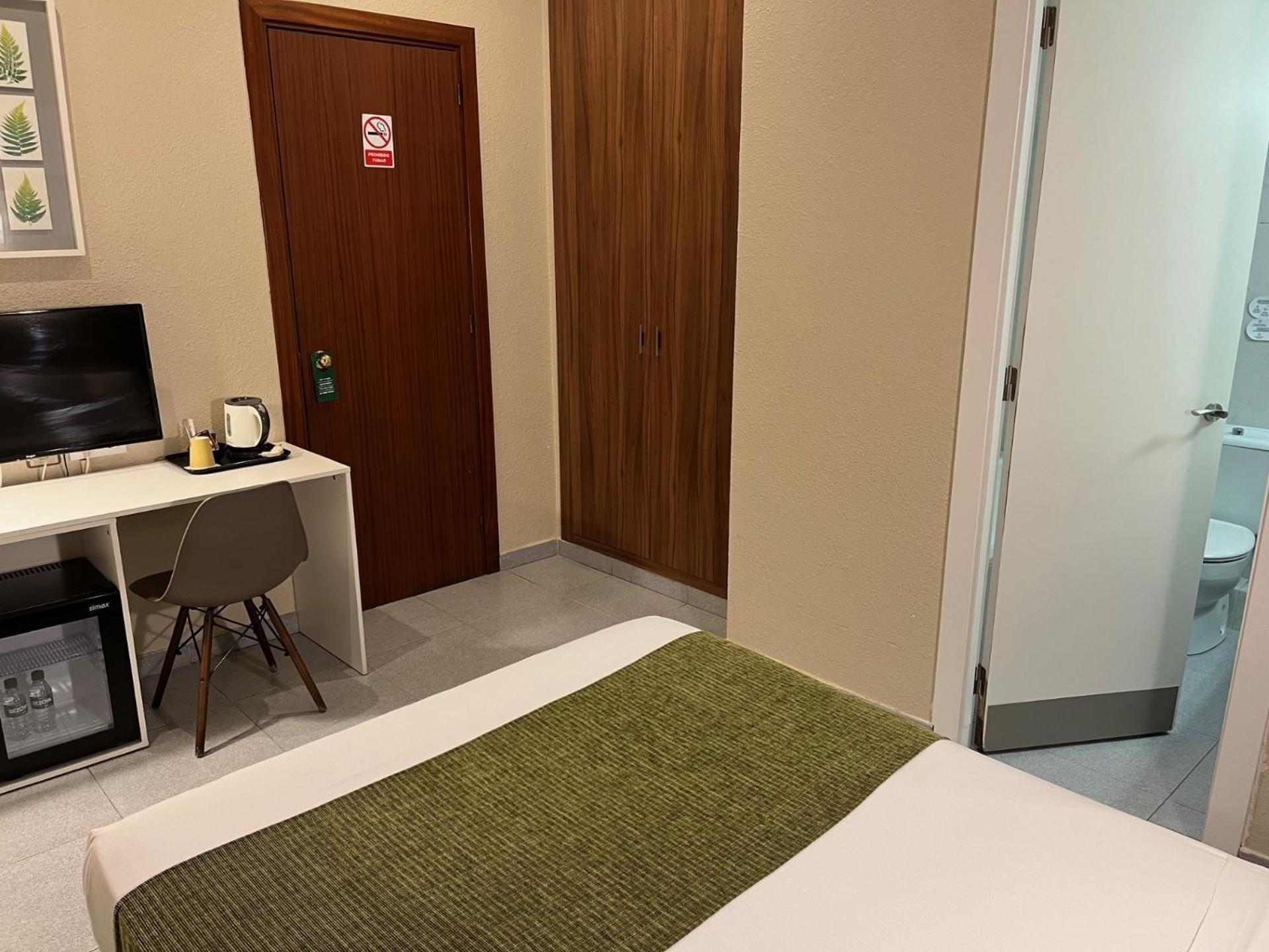Pension Iznajar Barcelona Exterior foto